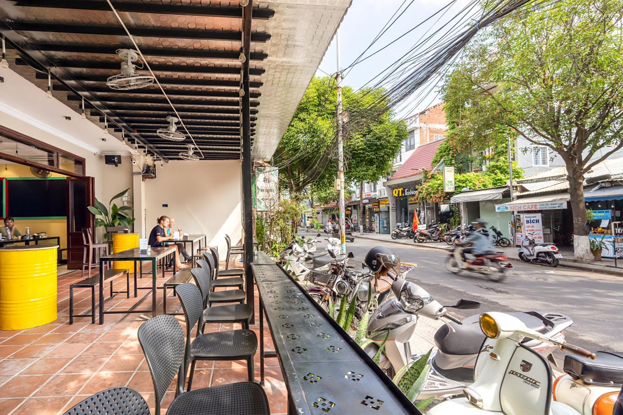 Harmony Old Town Hostel And Pool Bar Хойан Экстерьер фото